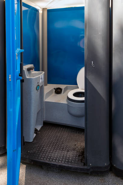 Best Portable bathroom rental  in Town And Country, WA